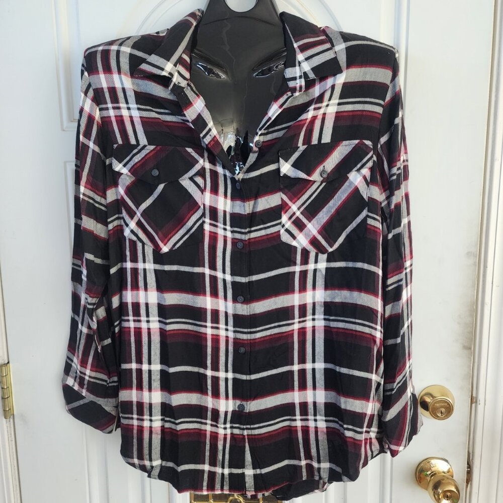Women's Long Sleeve Boyfriend Relaxed Button Down Top